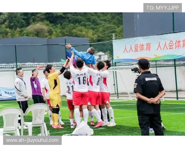 江口足球比赛精彩对决今日落幕 赛场激战结果揭晓